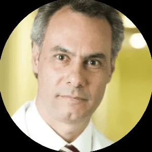 Dr. Rodrigo Shultz​​